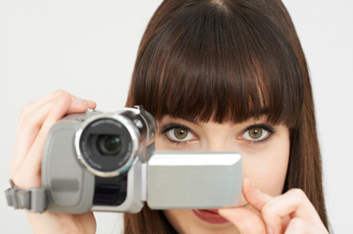 Using Videos For B2B Lead Nurturing: The Best Approaches For Showcasing Product Value